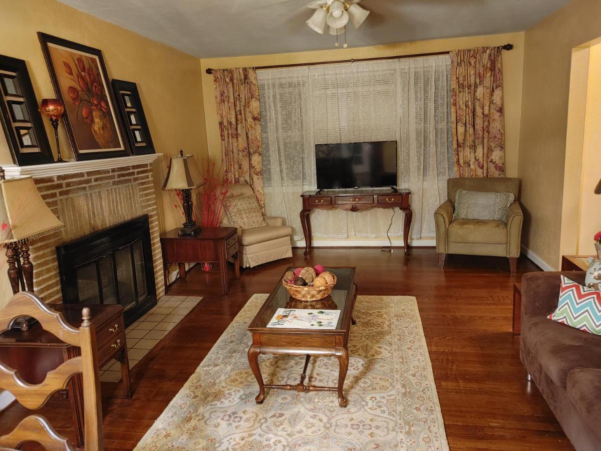 The Kind House Hosting, Low Monthly Rates, Traveling Nurses, Fletc, & Travelers! Brunswick Εξωτερικό φωτογραφία