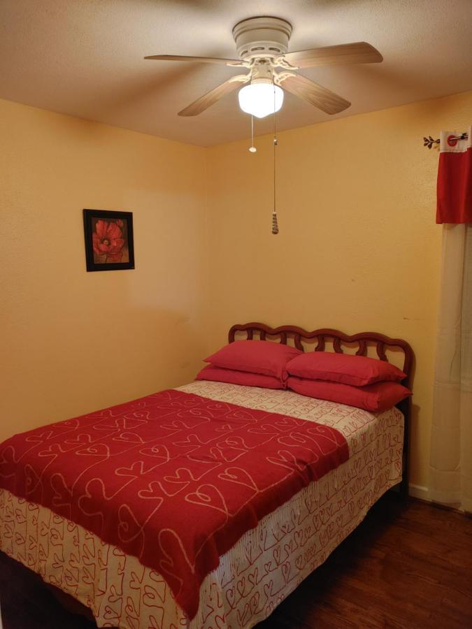 The Kind House Hosting, Low Monthly Rates, Traveling Nurses, Fletc, & Travelers! Brunswick Εξωτερικό φωτογραφία